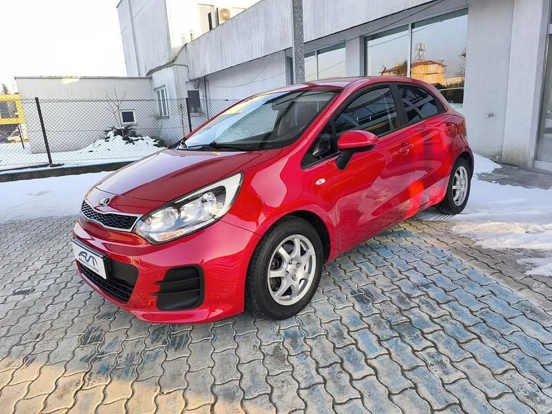 Używany Kia Rio 109 KM (80 kW) 2016 Bordowy (metalik) Hatchback