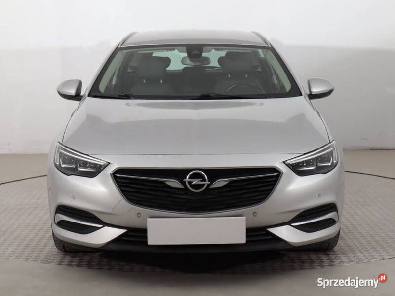 Srebrny Używany 2017 Opel Insignia Kombi | 52 499 zł (Dość drogi) - Obraz 1/4