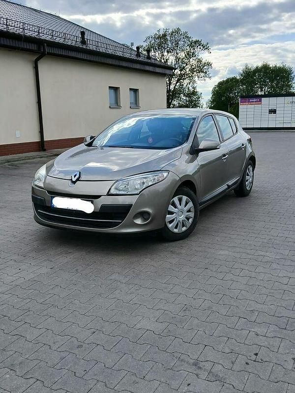 Inny kolor Używany 2009 Renault Mégane III Hatchback | 22 900 zł (Uczciwa cena) - Obraz 1/4