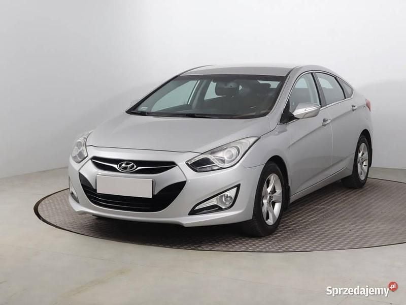 Używany Hyundai i40 2013 Srebrny Sedan/Limuzyna