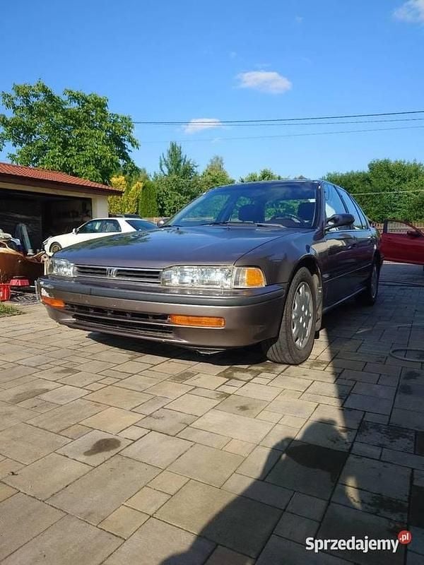 Używany Honda Accord 1992 Brązowy Sedan/Limuzyna