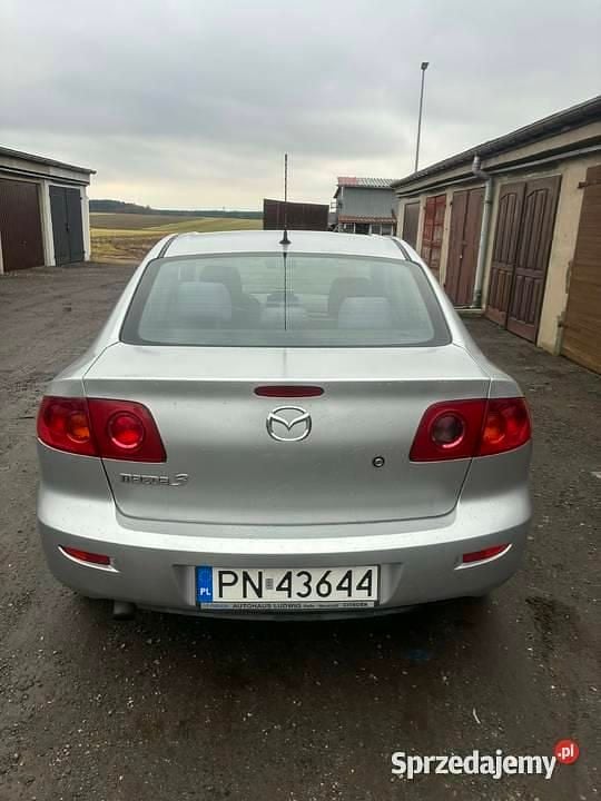 Używany Mazda 3 2005 Srebrny Sedan/Limuzyna