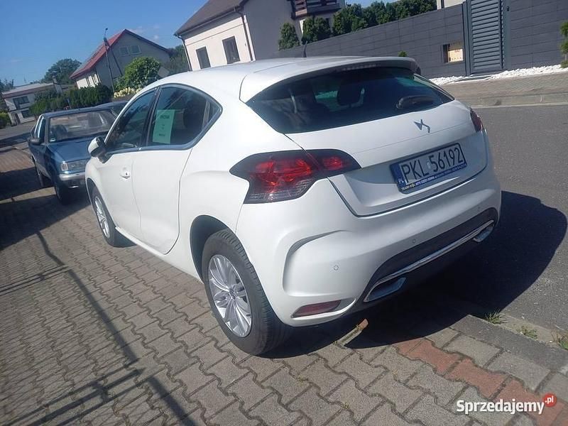 Używany Citroën DS4 112 KM (82 kW) 2012 Biały Hatchback