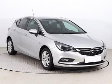 Srebrny Używany 2015 Opel Astra Hatchback | 30 999 zł (Uczciwa cena) - Obraz 1/4