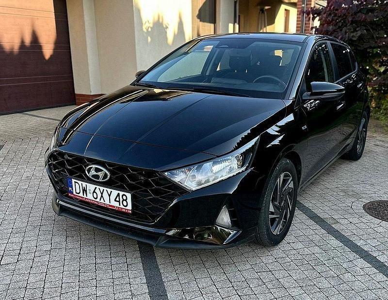 Czarny Używany 2023 Hyundai i20 Hatchback | 62 900 zł (Uczciwa cena) - Obraz 1/4