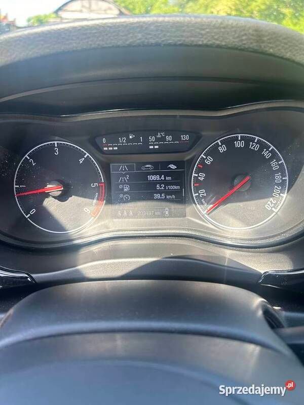 Używany Opel Corsa 2015 Biały Sedan/Limuzyna