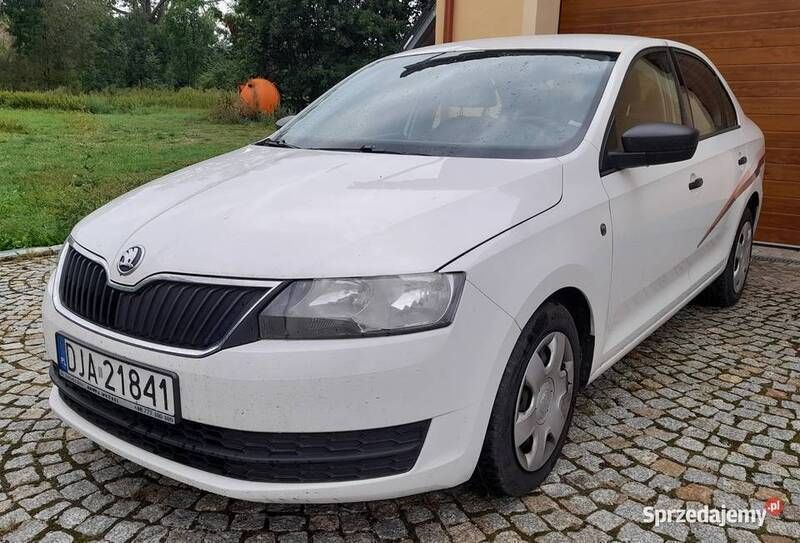 Biały Używany 2013 Skoda Rapid Sedan/Limuzyna | 20 500 zł (Uczciwa cena) - Obraz 1/3