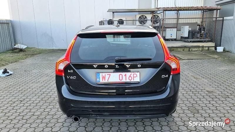 Używany Volvo V60 2014 Czarny Kombi