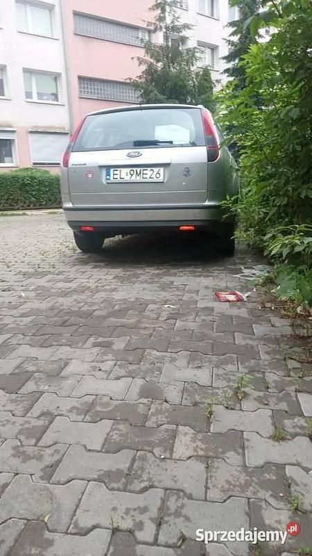 Używany Ford Focus 2005 Srebrny Kombi