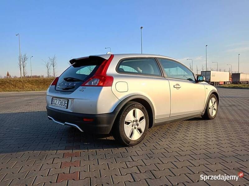 Srebrny Używany 2009 Volvo C30 Hatchback | 15 900 zł (Uczciwa cena) - Obraz 1/4