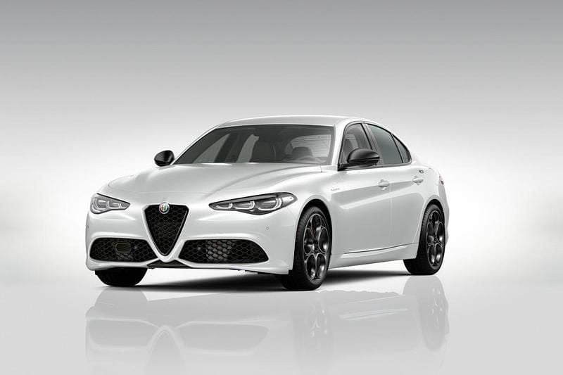 Lakier pastelowy biały alfa white Nowe 2025 Alfa Romeo Giulia Veloce Sedan/Limuzyna | 209 780 zł - Obraz 1/3