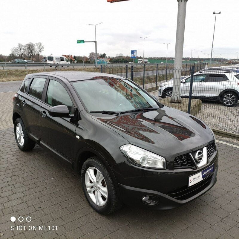 Czarny Używany 2012 Nissan Qashqai SUV | 31 900 zł (Uczciwa cena) - Obraz 1/4