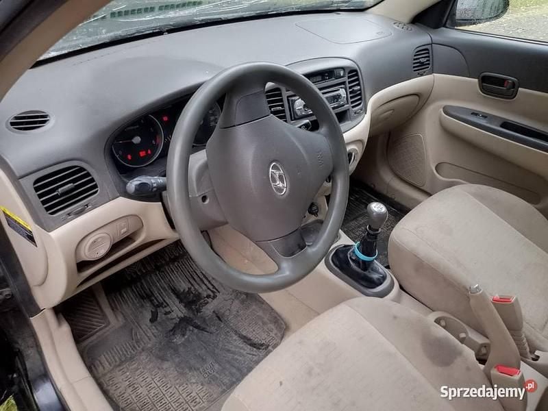 Używany Hyundai Accent 2007 Czarny Sedan/Limuzyna