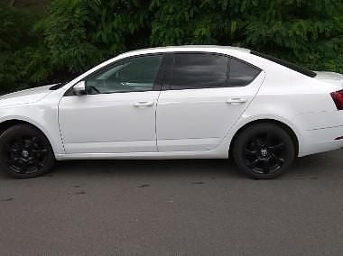 Biały Używany 2019 Skoda Octavia Ambition Sedan/Limuzyna | 49 900 zł (Super Cena) - Obraz 1/4