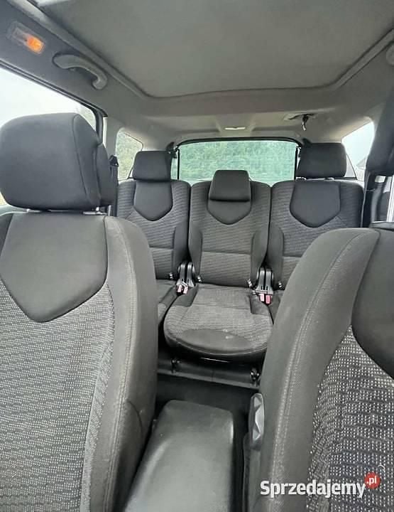 Używany Peugeot 308 2008 Srebrny Kombi