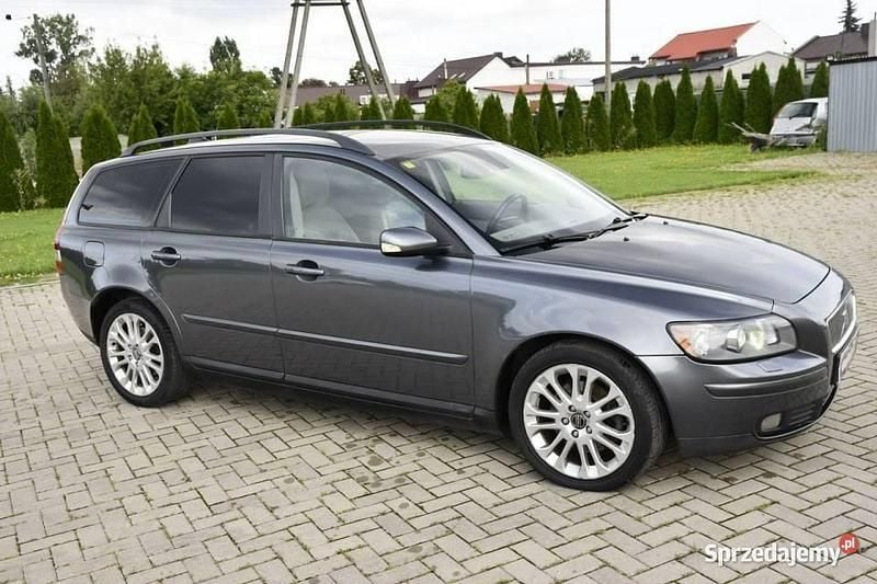 Używany Volvo V50 136 KM (100 kW) 2005 Szary (metalik) Kombi