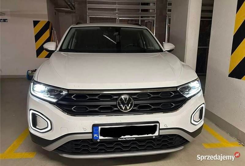 Biały Używany 2024 VW T-Roc SUV | 100 700 zł (Dobra cena) - Obraz 1/4