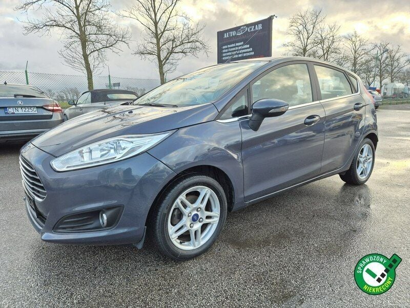 Fioletowy (metalik, perła) Używany 2014 Ford Fiesta Hatchback | 23 900 zł - Obraz 1/4