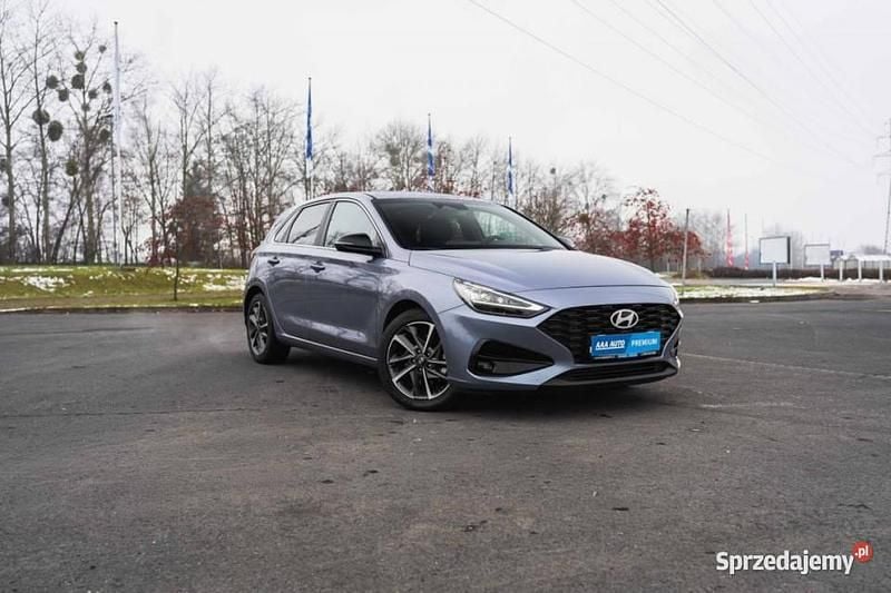 Używany Hyundai i30 2024 Niebieski Hatchback