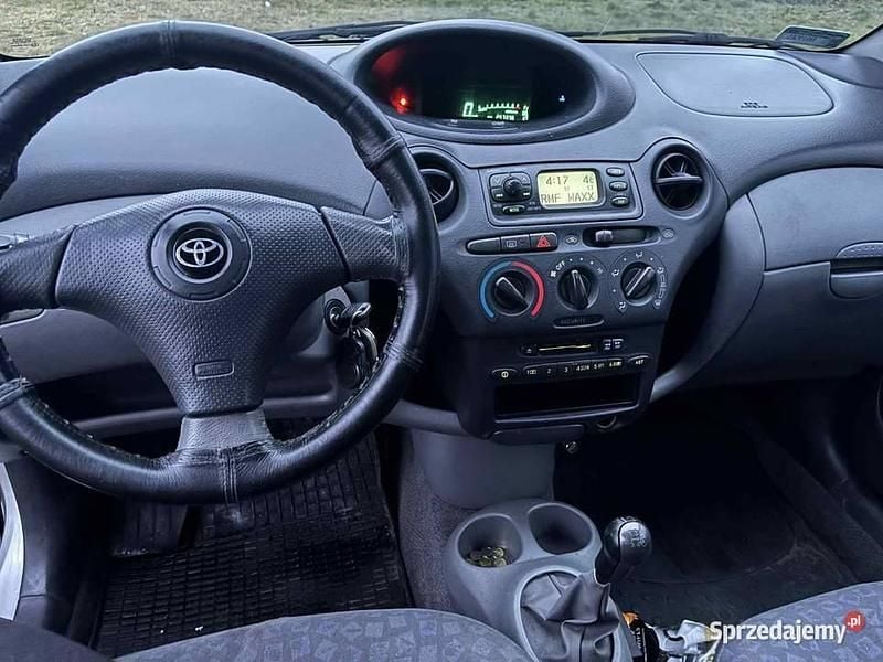 Używany 2002 Toyota Yaris | 3650 zł (Uczciwa cena) - Obraz 1/4