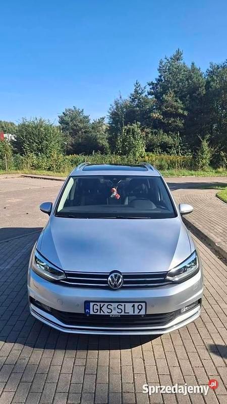 Srebrny Używany 2016 VW Touran Minivan | 68 900 zł - Obraz 1/4