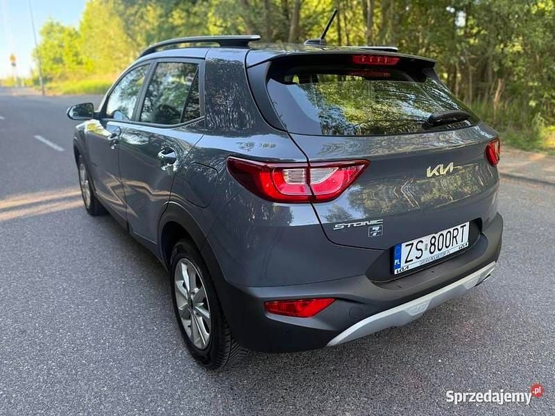 Szary Używany 2022 Kia Stonic 2 SUV | 69 900 zł (Dość drogi) - Obraz 1/4