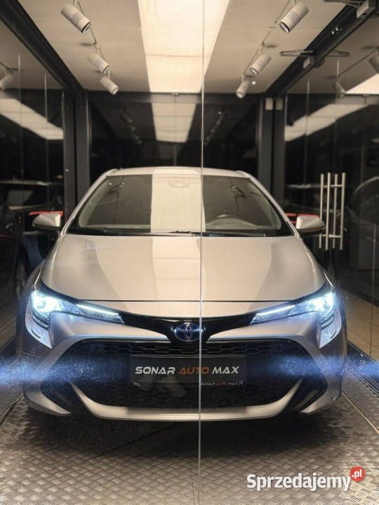 Używany Toyota Corolla Active 122 KM (89 kW) 2022 Szary Hatchback
