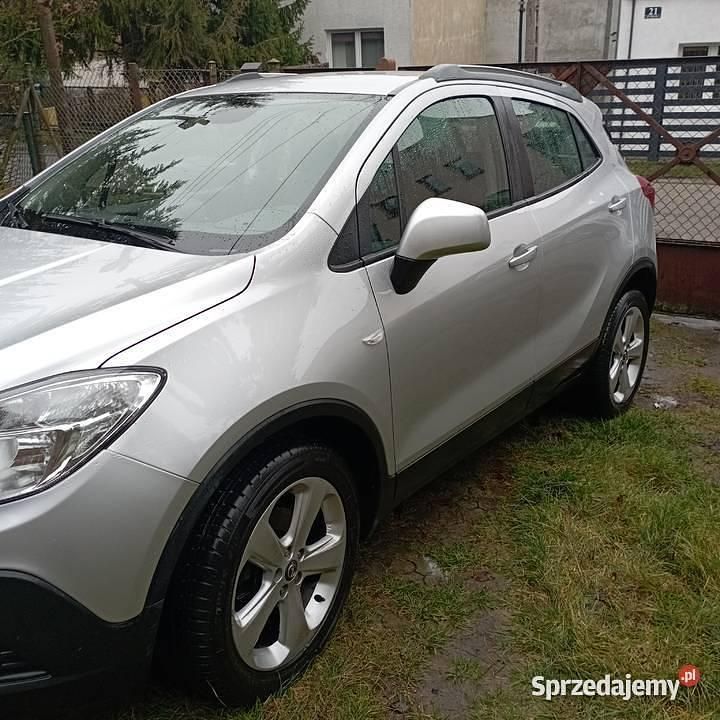 Srebrny Używany 2014 Opel Mokka SUV | 35 000 zł - Obraz 1/4