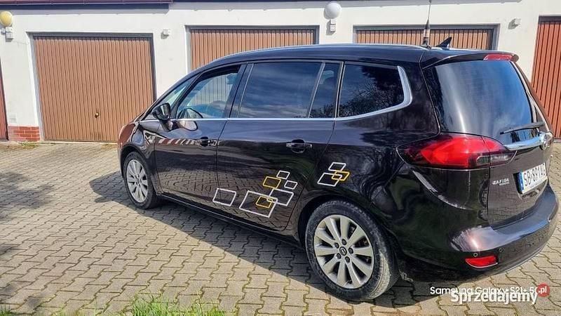 Brązowy Używany 2014 Opel Zafira Tourer Minivan | 35 900 zł - Obraz 1/4