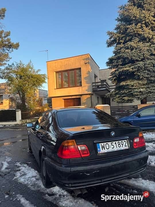 Używany BMW 323 170 KM (125 kW) 2000 Czarny Sedan/Limuzyna