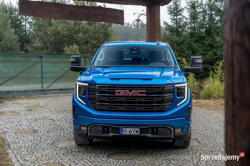 Używany GMC Sierra 277 KM (203 kW) 2023 Niebieski Pickup
