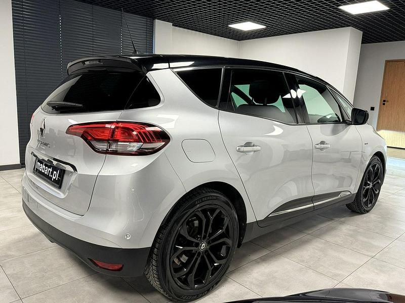 Używany Renault Scénic 120 KM (88 kW) 2021 Srebrny Minivan