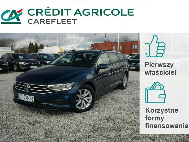 Niebieski Używany 2021 VW Passat Kombi | 69 800 zł - Obraz 1/4