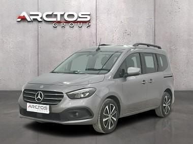 Grafitowy Używany 2022 Mercedes T180 Progressive Minivan | 124 900 zł - Obraz 1/4