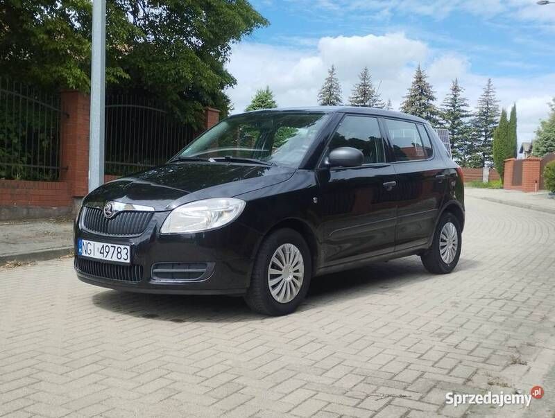 Czarny Używany 2010 Skoda Fabia Hatchback | 12 900 zł (Uczciwa cena) - Obraz 1/4