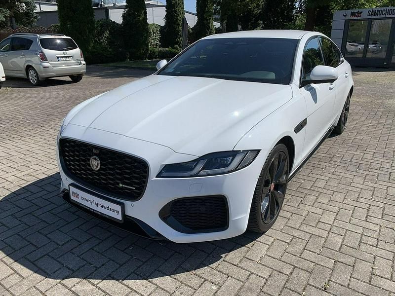 Biały (metalik) Używany 2021 Jaguar XF Sedan/Limuzyna | 199 000 zł - Obraz 1/4