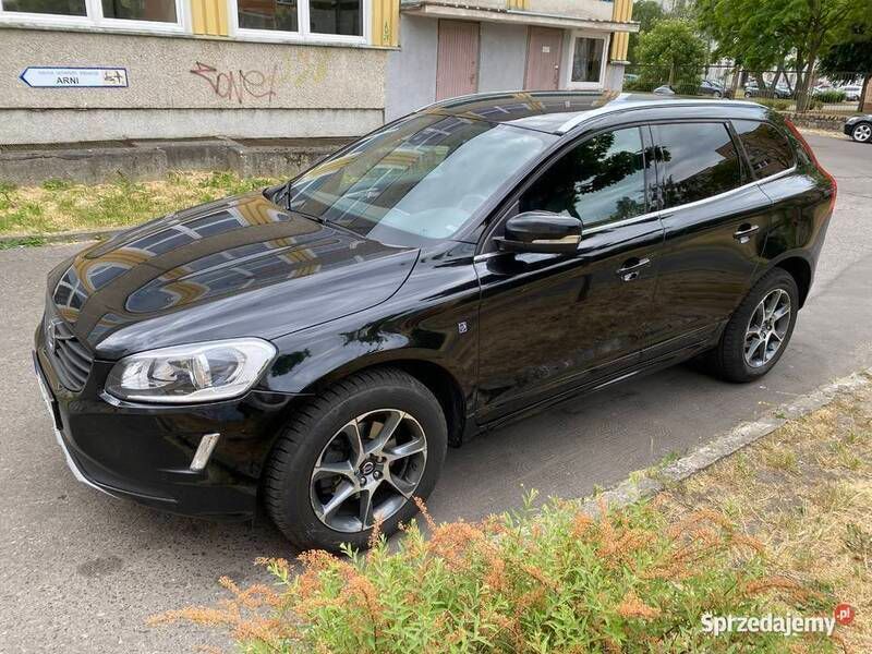 Używany 2016 Volvo XC60 Ocean Race SUV | 68 900 zł (Dobra cena) - Obraz 1/4