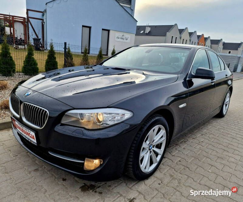 Czarny Używany 2010 BMW 520 Sedan/Limuzyna | 43 800 zł (Dość drogi) - Obraz 1/4