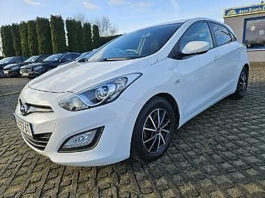 Używany Hyundai i30 Edition 100 KM (73 kW) 2014 Biały Hatchback