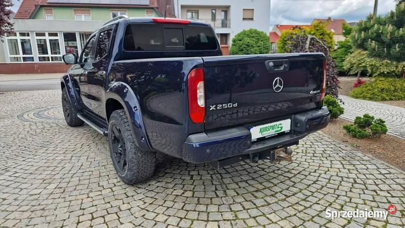 Używany Mercedes A250 2017 Niebieski Sedan/Limuzyna