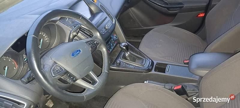 Czarny Używany 2016 Ford Focus Kombi | 17 000 zł - Obraz 1/4