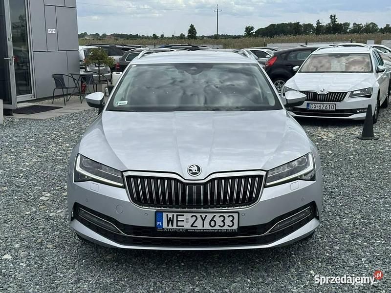 Srebrny Używany 2020 Skoda Superb Style Kombi | 89 900 zł (Uczciwa cena) - Obraz 1/4