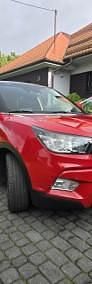 Używany Ssangyong (KGM) Tivoli Quartz 116 KM (85 kW) 2017 Czerwony SUV