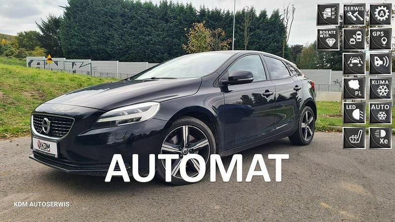 Czarny Używany 2016 Volvo V40 Momentum Kombi | 39 360 zł (Uczciwa cena) - Obraz 1/4
