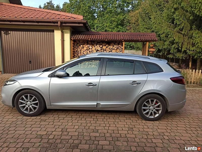 Używany Renault Mégane GrandTour GT-Line 132 KM (97 kW) 2013 Srebrny Kombi