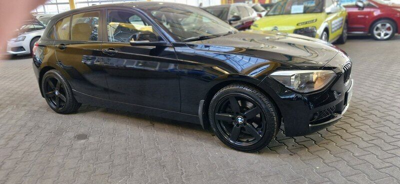 Czarny Używany 2013 BMW 118 Hatchback | 39 900 zł - Obraz 1/3