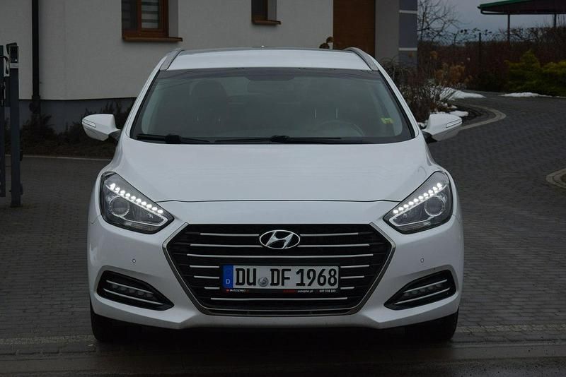 Używany Hyundai i40 115 KM (84 kW) 2017 Biały Kombi