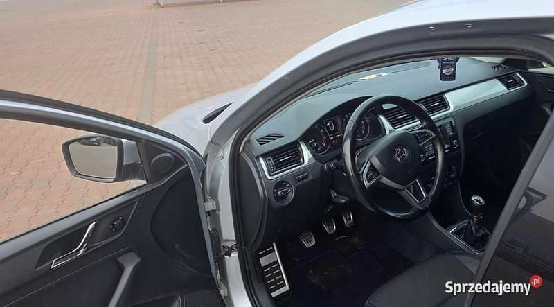 Używany Skoda Rapid 2016 Srebrny Hatchback