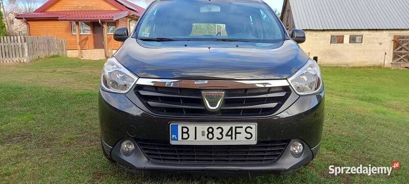 Czarny Używany 2016 Dacia Lodgy Minivan | 23 000 zł - Obraz 1/4