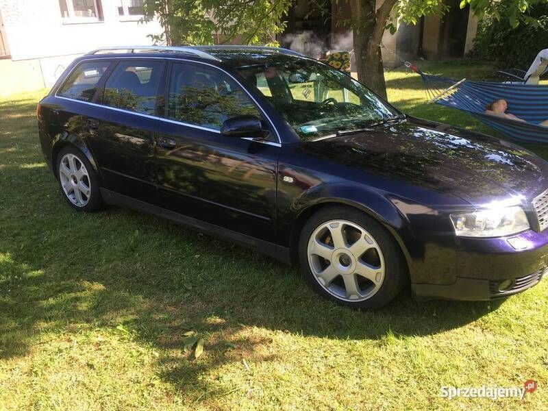 Używany Audi A4 2002 Granatowy Kombi